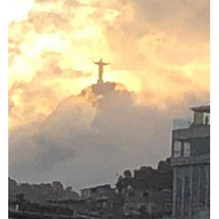 Copacabana rua tranquila e arborizada perto de tudo Posto 2 Río de Janeiro Exterior foto