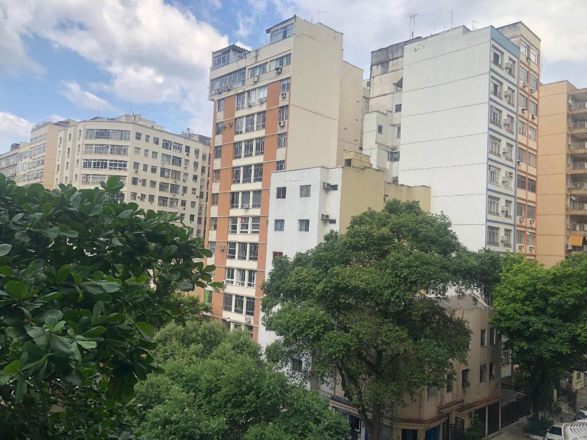 Copacabana rua tranquila e arborizada perto de tudo Posto 2 Río de Janeiro Exterior foto