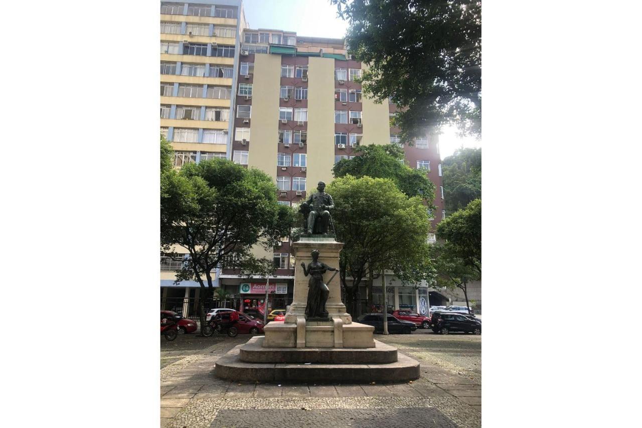 Copacabana rua tranquila e arborizada perto de tudo Posto 2 Río de Janeiro Exterior foto
